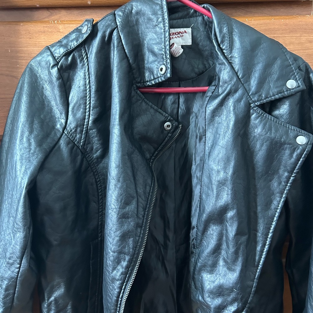Arizona Jean Company Women's Sleek Black Leather Jacket